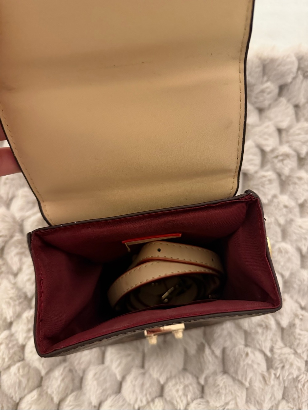 LV monogram trunk crossbody handbag - Picture 3 of 6